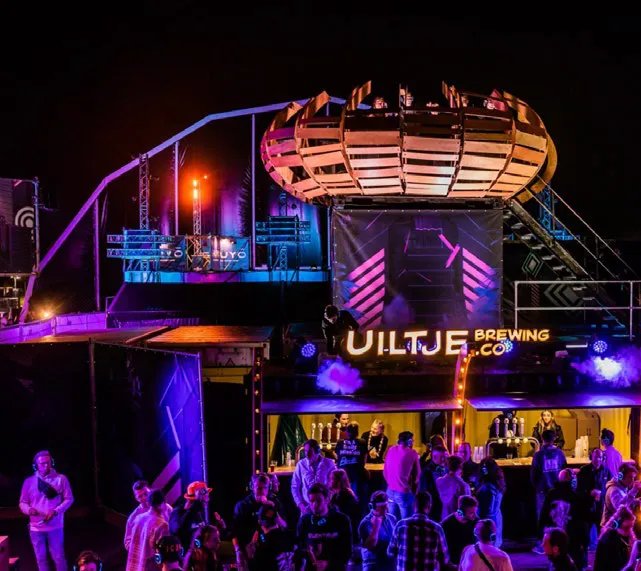 Festival uiltje sfeershot donker