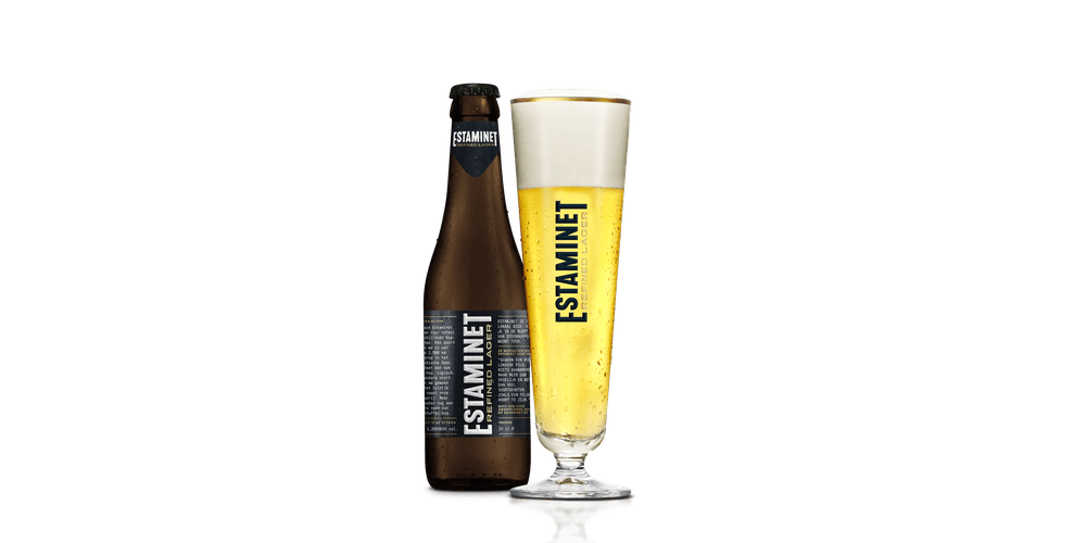 Estaminet Premium Pils 5,2% packshot incl glas